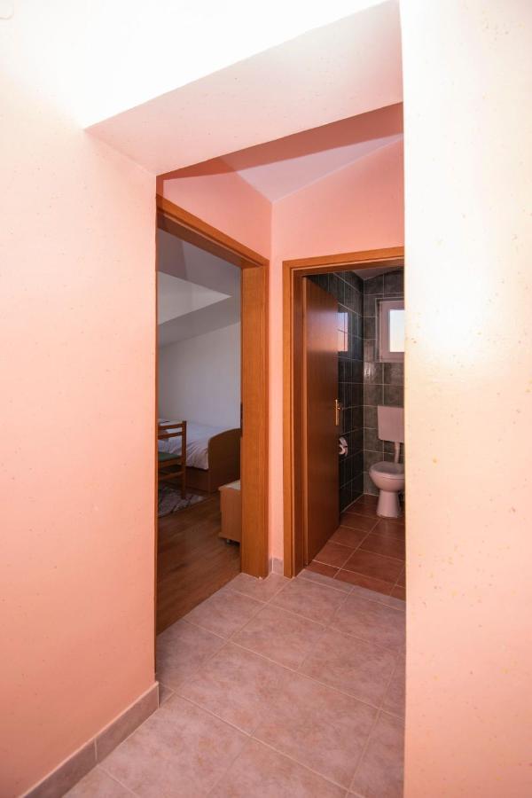 Family Holiday Apartments Lucia Vodice Luaran gambar