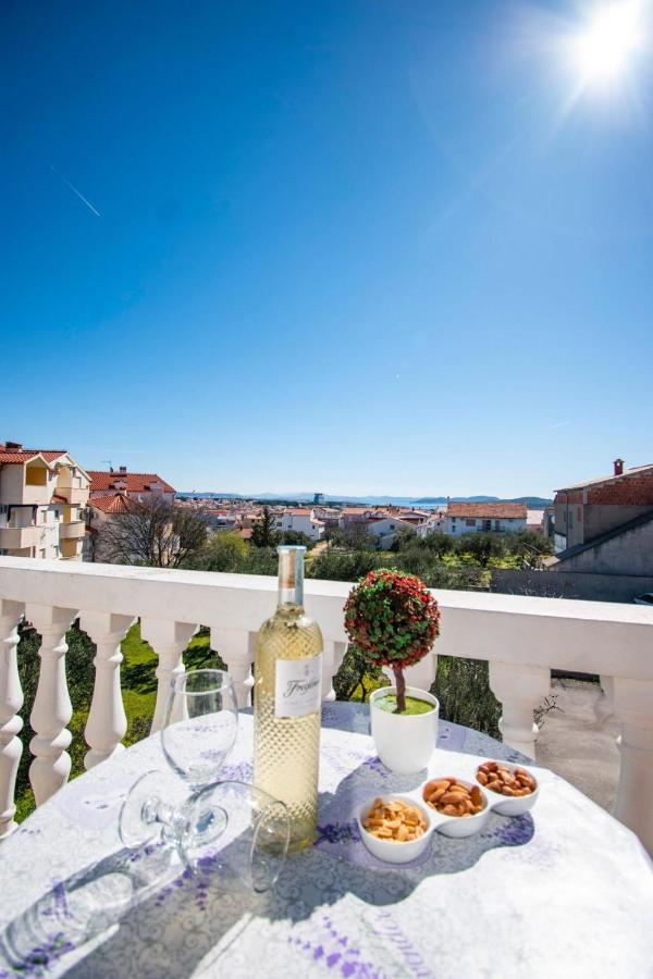 Family Holiday Apartments Lucia Vodice Luaran gambar