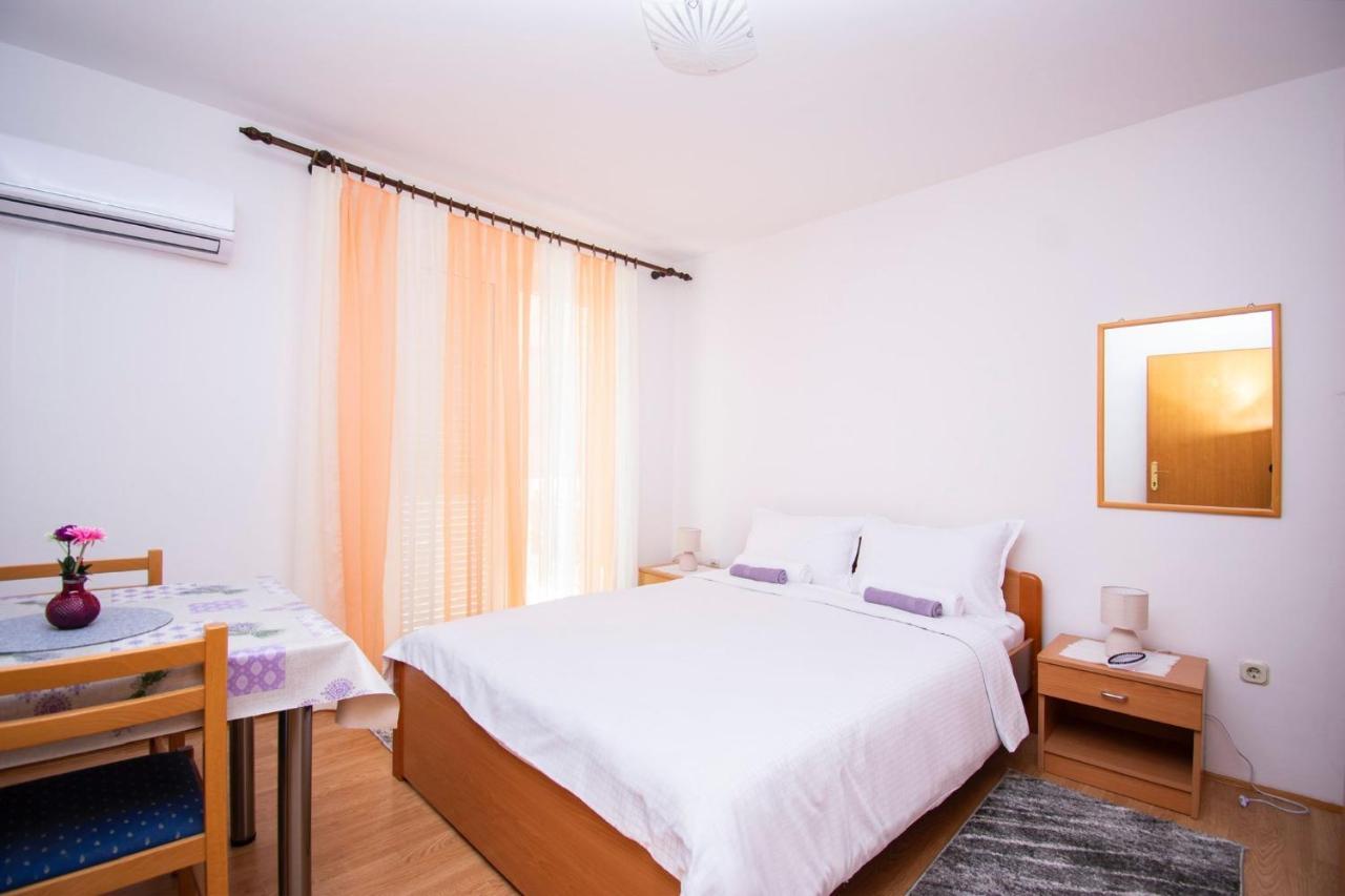 Family Holiday Apartments Lucia Vodice Luaran gambar