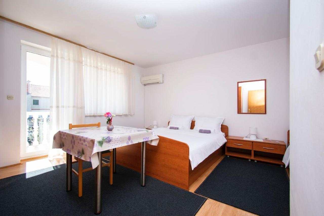 Family Holiday Apartments Lucia Vodice Luaran gambar