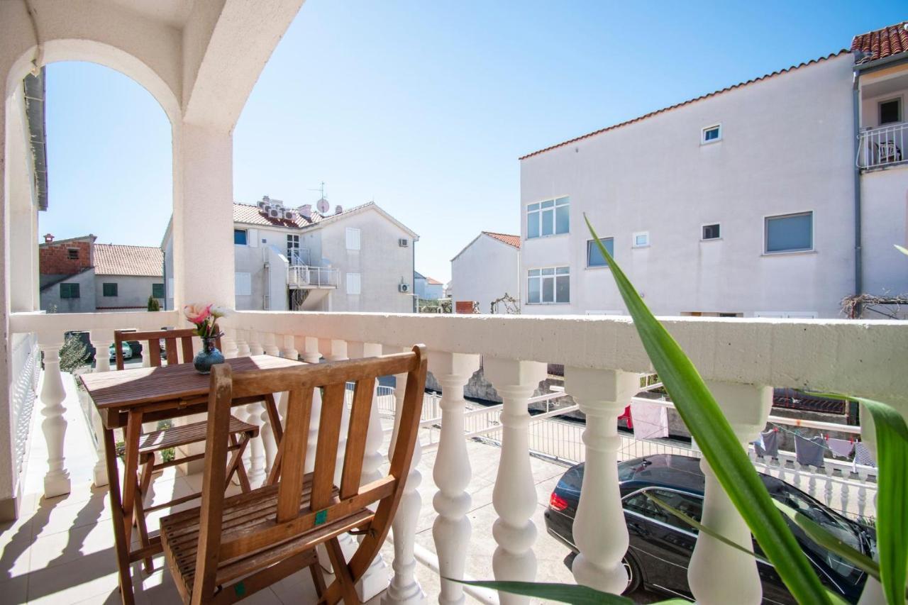 Family Holiday Apartments Lucia Vodice Luaran gambar