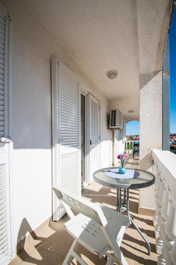 Family Holiday Apartments Lucia Vodice Luaran gambar
