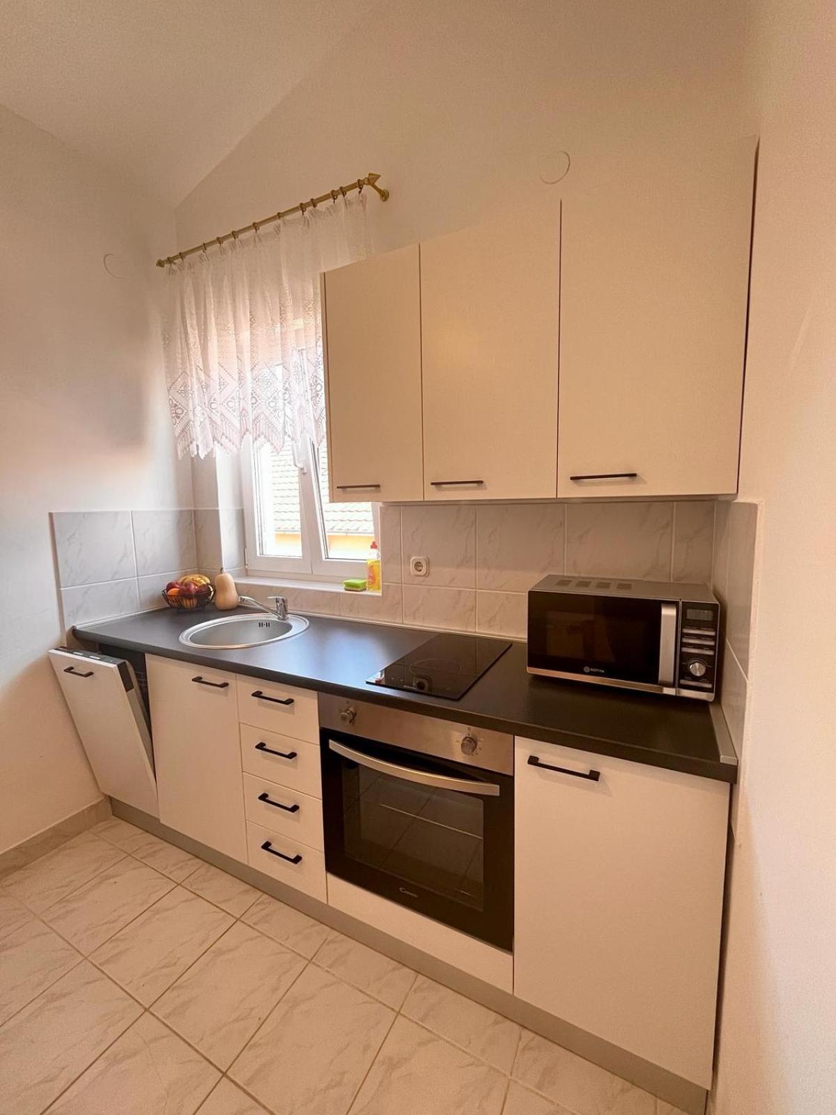 Family Holiday Apartments Lucia Vodice Luaran gambar